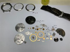 亨利慕时手表表壳掉色？专业修复秘籍助您爱表焕新颜